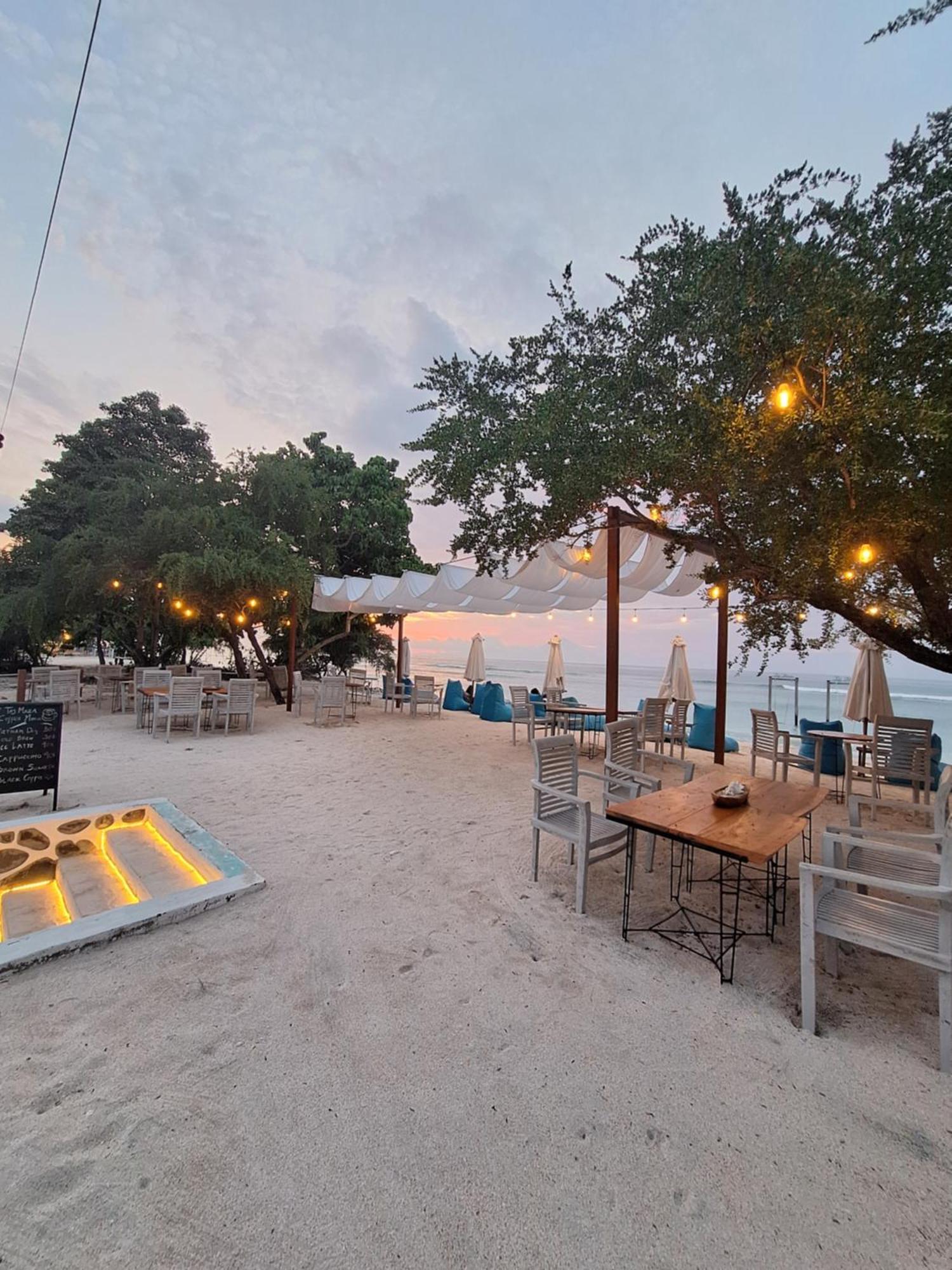 Taj Maza Sunset Villas Quần đảo Gili Ngoại thất bức ảnh